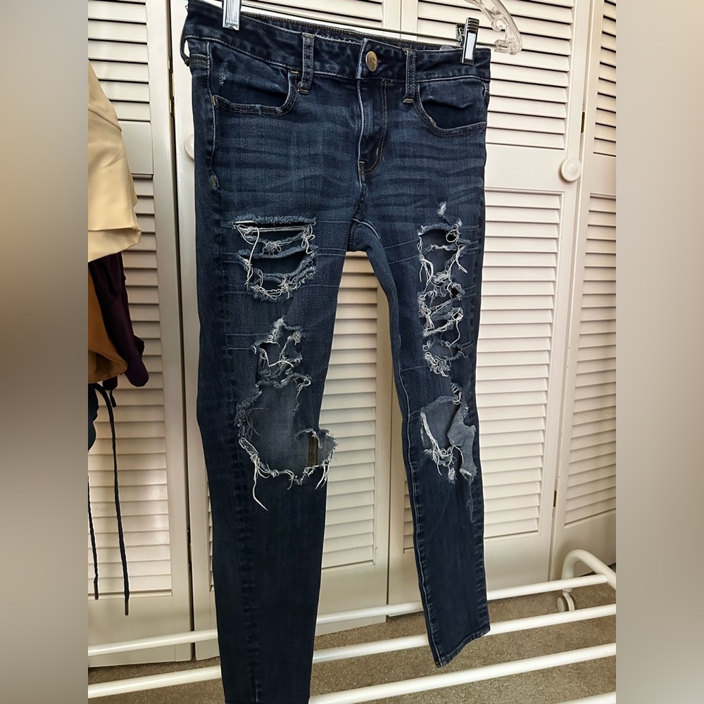 American Eagle Outfitters Distressed Skinny Jeans